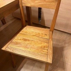 ダイニングテーブル➕ベンチ➕椅子2台の画像