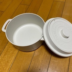 ココット風電子レンジ調理鍋の画像