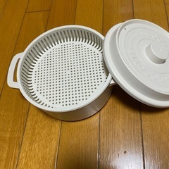 ココット風電子レンジ調理鍋の画像