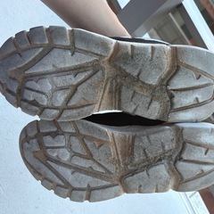靴 24.5 黒 赤 白の画像