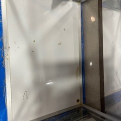 アクリルケージの画像