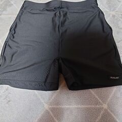 8月末まで新品【水着４点／ハーフパンツ×２】➕中古上下セット／女性用Ｍサイズの画像