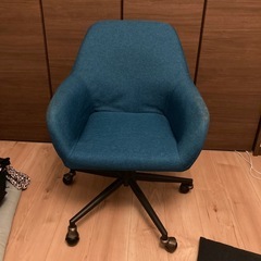 見た目が可愛いデスクチェアの画像