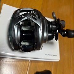 [激安]
釣具ベイトリール4つセットの画像