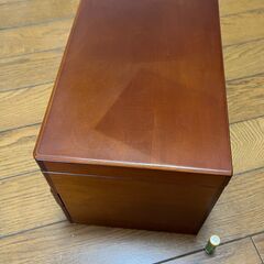 木製小物入れ（アクセサリーなどの保管に）の画像
