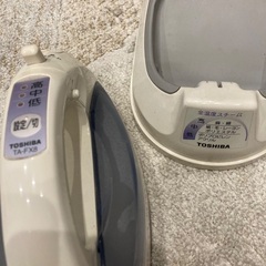 TOSHIBA🔴コードレスアイロンの画像