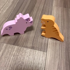 ★　木製　恐竜　ダイソーの画像
