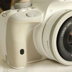 Canon Kiss X7 ホワイト 標準ズームセット 一眼レフカメラの画像