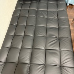 ソファーベッドの画像
