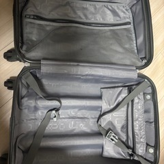 スーツケースの画像