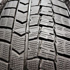 DUNLOP WINTER MAXX WM02 215/60R17 17インチ スタッドレス 4本 22年製 バリ溝 アルファード エスティマ オデッセイ C-HR等　(KTB307)クレジットカード QRコード決済可能の画像