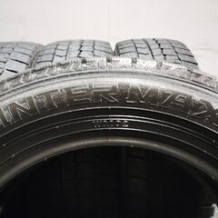 DUNLOP WINTER MAXX WM02 215/60R17 17インチ スタッドレス 4本 22年製 バリ溝 アルファード エスティマ オデッセイ C-HR等　(KTB307)クレジットカード QRコード決済可能の画像