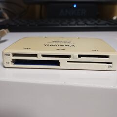 USB2,0 カードリーダー・ライターの画像