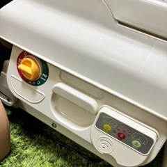 自動ベビーバウンサーの画像