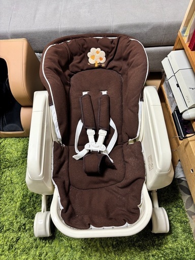 自動ベビーバウンサー