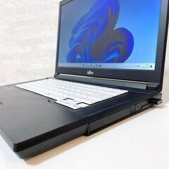 【最新Windows 11】７月分⑨ HDD320GB メモリ4GB FMV ノートパソコンの画像