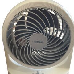 【⭐️全額返金保証⭐️】○アイリスオーヤマ コンパクトサーキュレーター PCF-HD15-W 2021年製の画像