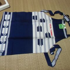 未使用 エプロンドレス 割烹着 2着 セット ジャスコ（箱入り）お譲りします。＊石川県＊美川より＊期間限定の画像