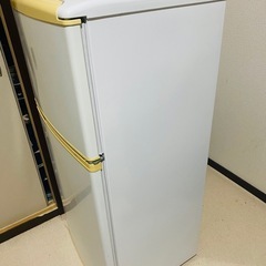 SANYO冷蔵庫の画像
