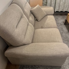 【無料】2人用ソファ　ベージュ色　ニトリ製品の画像