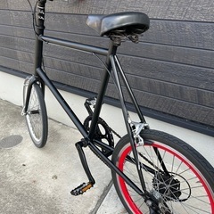 ミニベロ 自転車 マットブラック赤ハンドル整備済の画像