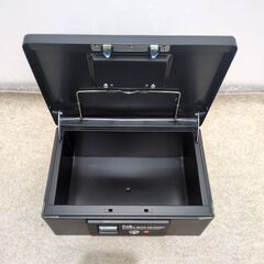 🍎CASH BOX 手提げ金庫 キャッシュボックス 金庫 鍵付き CB-040EXの画像