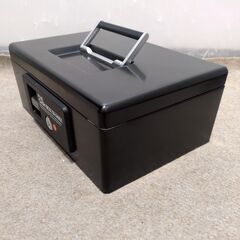 🍎CASH BOX 手提げ金庫 キャッシュボックス 金庫 鍵付き CB-040EXの画像
