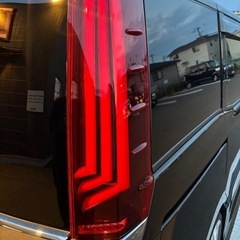 ノア、ヴォクシー、エスクァイア80系 TOM'S LEDテールランプ