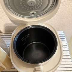 ミニ炊飯器の画像