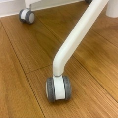 IKEAキャスターチェアの画像