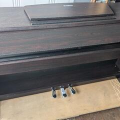 配達無料！！
 YAMAHA ARIUS YDP-131R 電子ピアノ 06年製  ① 天板劣化有りのため激安
兵庫販売支店取扱商品
★京都南〜福知山
🏯東は→姫路〜大阪〜福知山
🍑西は→姫路〜鳥取市〜兵庫〜岡山まで配達無料 ★ジモティーが一番安い！
★ジモティーは設置までお手伝い
【簡単設置】
★ジモティーは即配達、納品可能！の画像