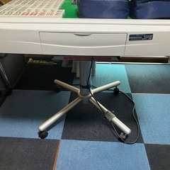 全自動麻雀卓の画像