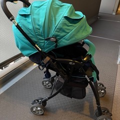 アップリカベビーカー エアリアラクーナの画像