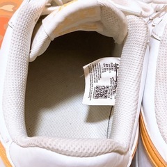 NIKEスニーカー（黄色💛）の画像
