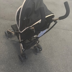 ベビーカー（ほぼ新品）の画像