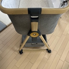 多機能ベビーベッドの画像