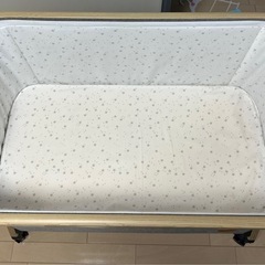 多機能ベビーベッドの画像