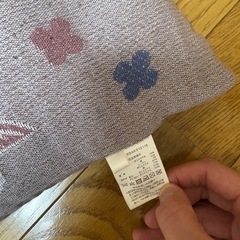 ハローキティ柄長座布団の画像