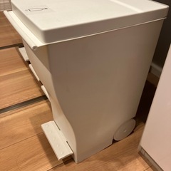 おしゃれ　ゴミ箱　4個セット キッチン家具の画像