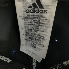 adidasキャップの画像