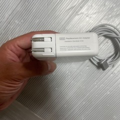 パソコン充電機の画像