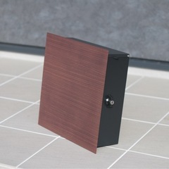 【未使用⭐️美品】ヤマソロ 壁掛けポスト Serra 73-898（ウッド）鍵付きの画像