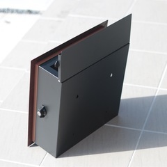 【未使用⭐️美品】ヤマソロ 壁掛けポスト Serra 73-898（ウッド）鍵付きの画像