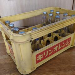 売り切り！限定値下げ！昭和レトロ、廃番ケース【キリンオレンジケース&空ビン13本】古民家インテリア、居酒屋にの画像