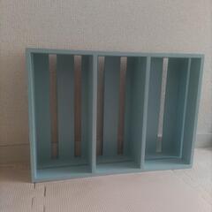 ナチュラルキッチン木製棚の画像