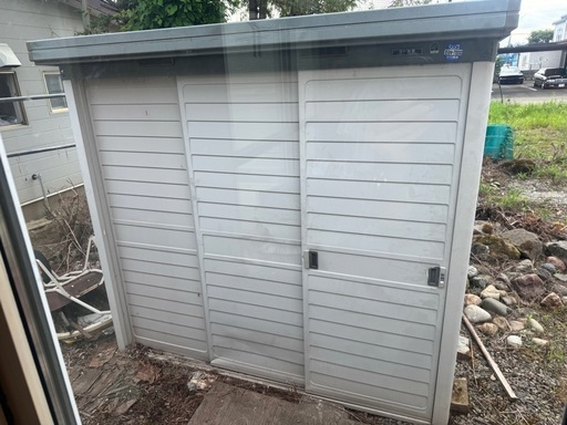 引取限定 ヨド物置 エクステリア ②