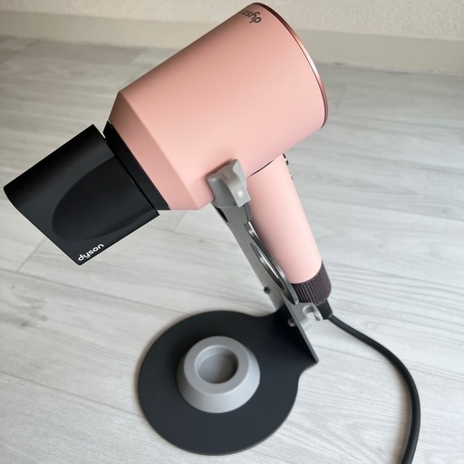 Dyson ヘアドライヤー さくらロゼゴールドスタンド付き（箱無し