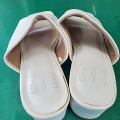 GAP サンダル 23センチの画像