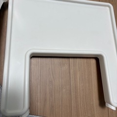 IKEA ハイチェア　ベビーチェア　テーブル付き の画像