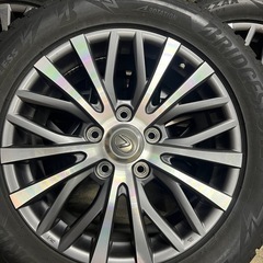 LX570 純正ホイールスタッドレス付の画像